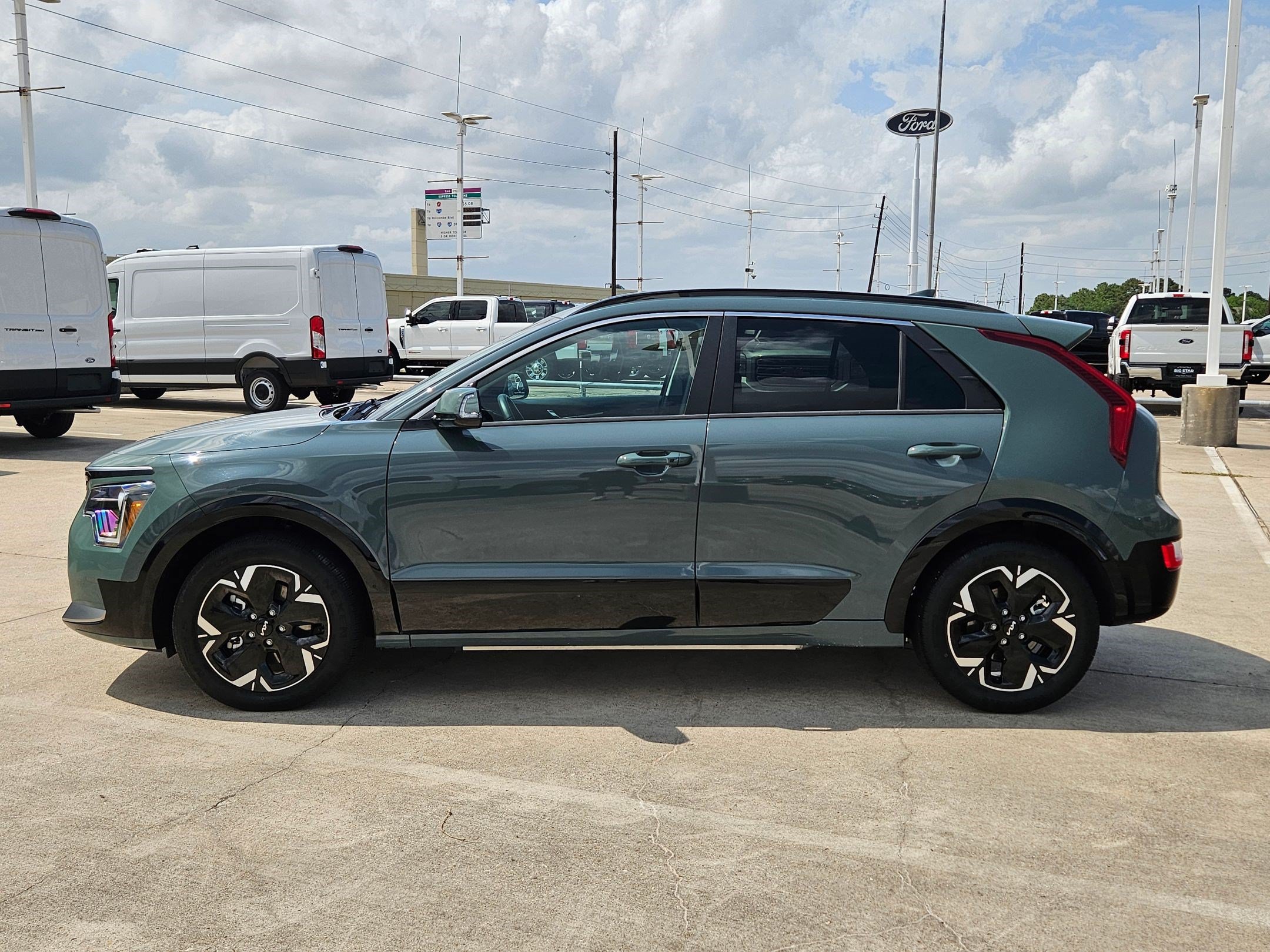 Used 2024 Kia Niro Wind FWD image 9