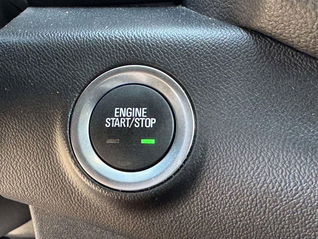 Used 2024 GMC Terrain SLT AWD/4WD image 9