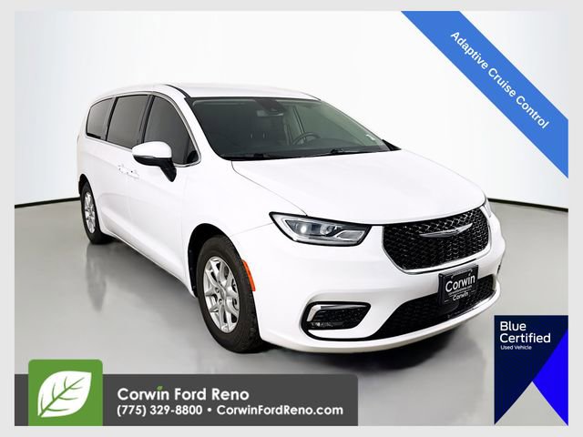 Used 2023 Chrysler Pacifica Touring-L FWD image 1