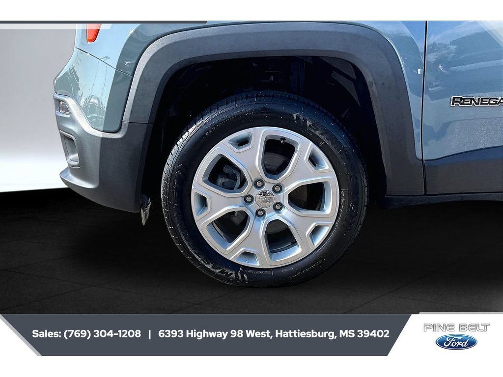 Used 2017 Jeep Renegade Limited AWD/4WD image 7