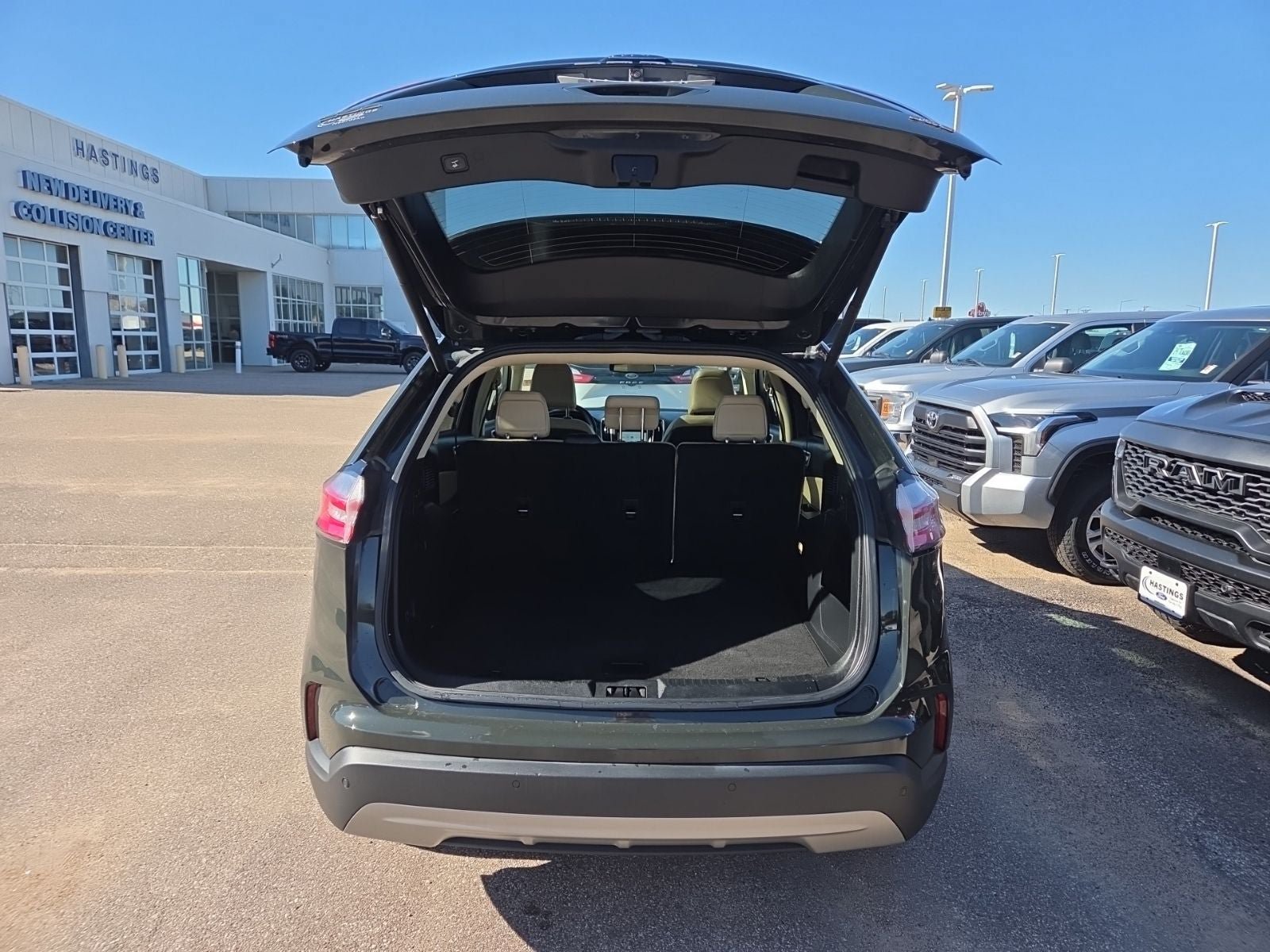 Certified 2023 Ford Edge SEL w/ Convenience Package AWD/4WD image 10