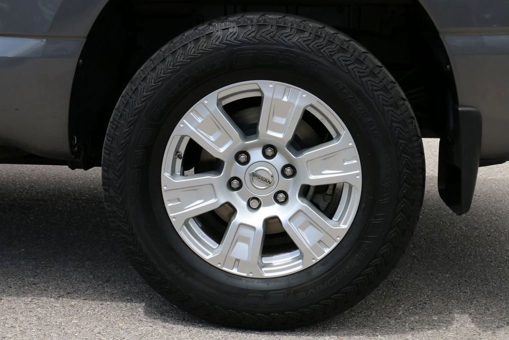 Used 2019 Nissan Titan SV AWD/4WD image 10