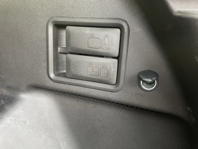 Used 2022 Chevrolet Equinox LT image 12