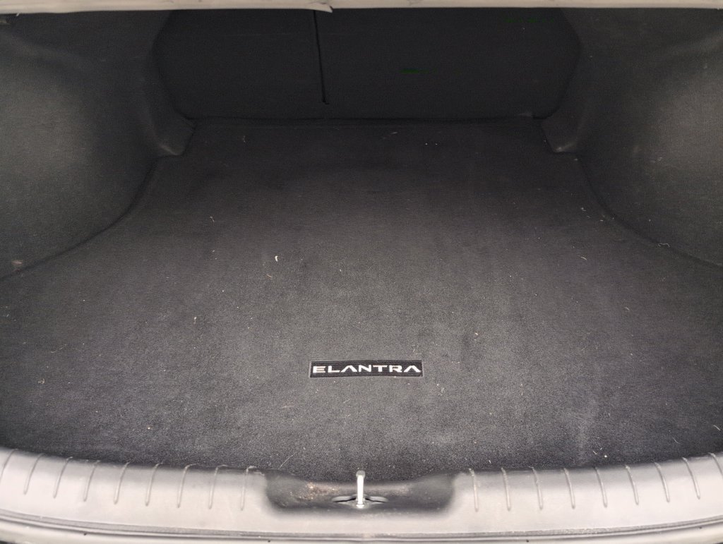 Used 2023 Hyundai Elantra Limited FWD image 32