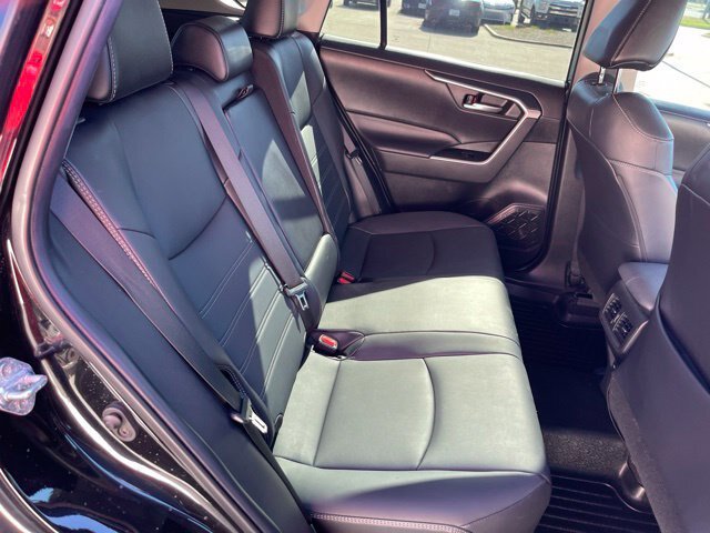 Used 2022 Toyota RAV4 XLE Premium FWD image 22