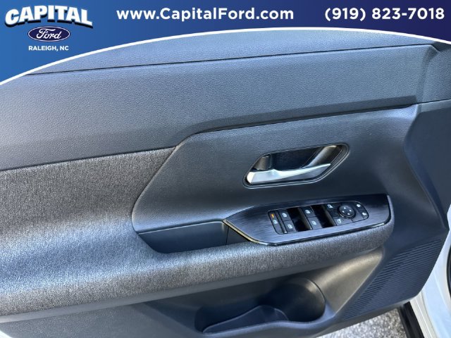 Used 2025 Nissan Kicks SV FWD image 20