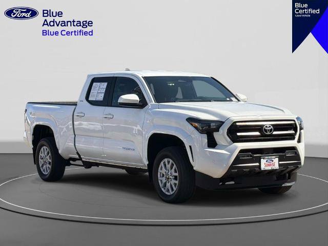 Used 2024 Toyota Tacoma SR5 AWD/4WD image 4