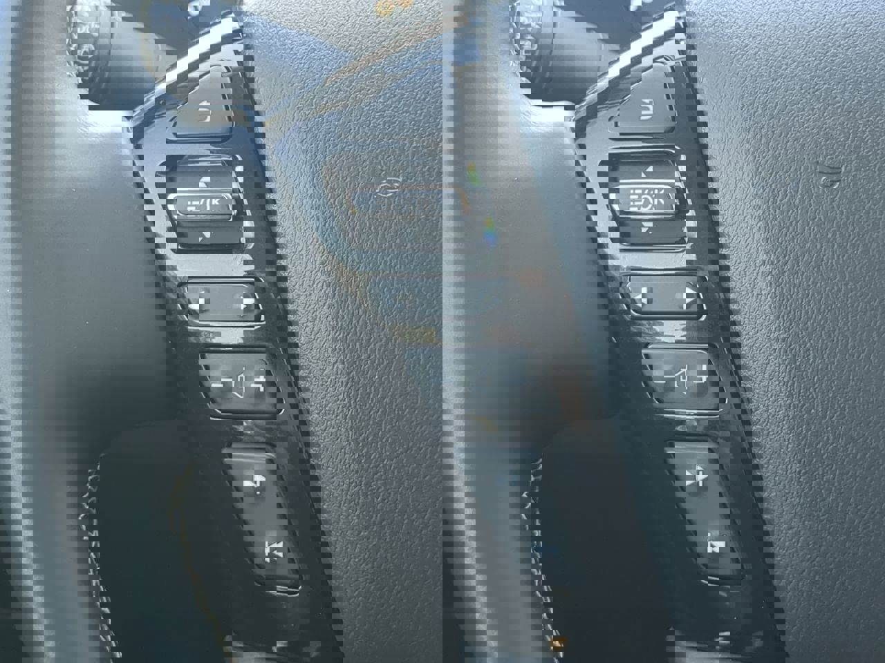 Used 2023 INFINITI QX80 Premium Select w/ All-Season Package image 24