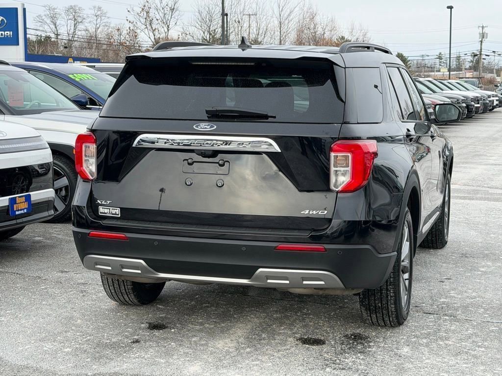 Certified 2022 Ford Explorer XLT w/ Equipment Group 202A image 10