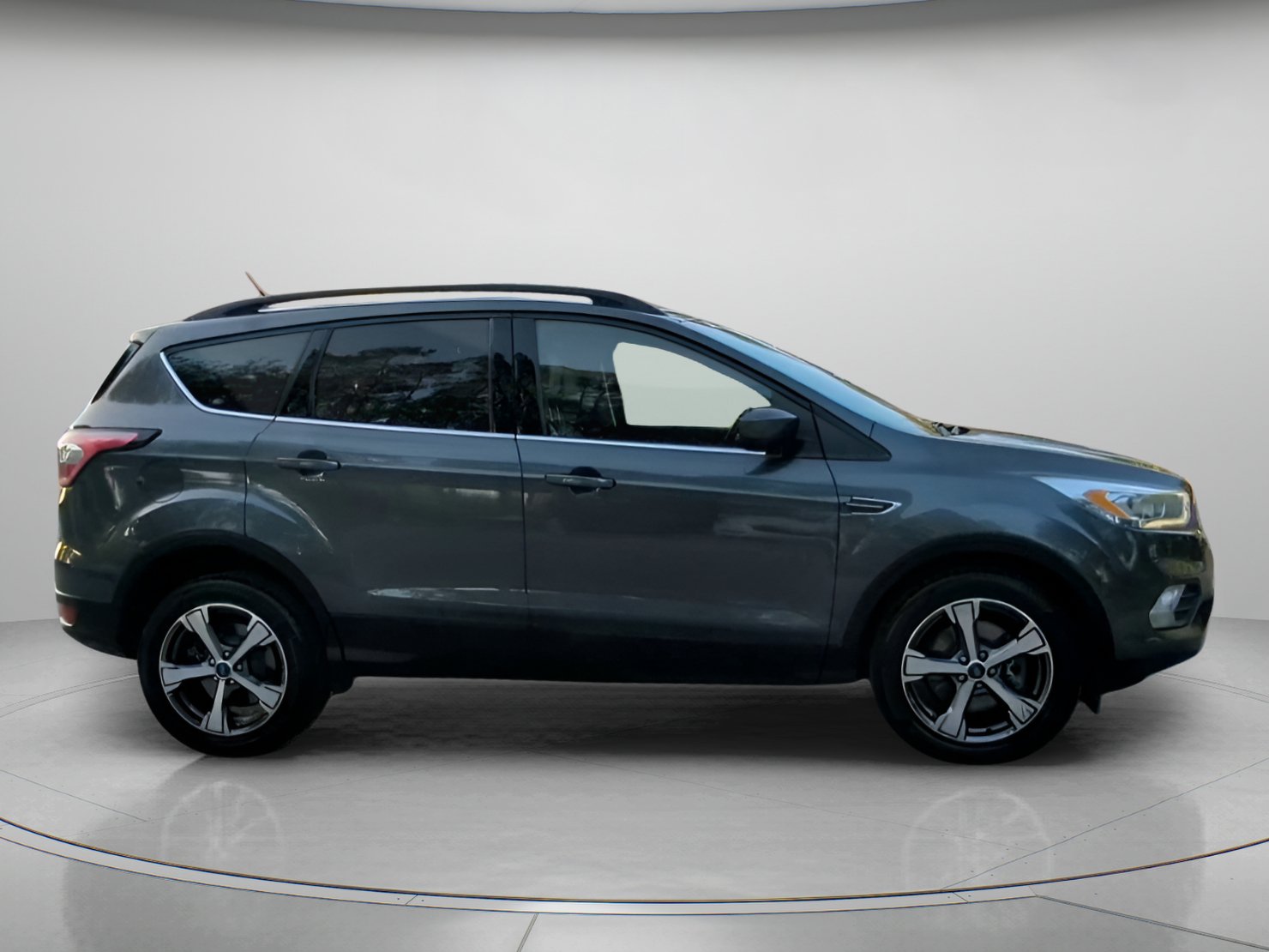 Certified 2017 Ford Escape SE w/ SE Leather Comfort Package FWD image 33