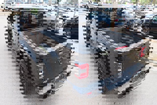 Used 2021 Jeep Gladiator Overland image 3