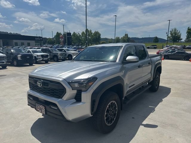Used 2024 Toyota Tacoma TRD Off-Road AWD/4WD image 3