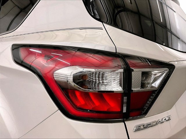 Certified 2017 Ford Escape SE AWD/4WD image 28