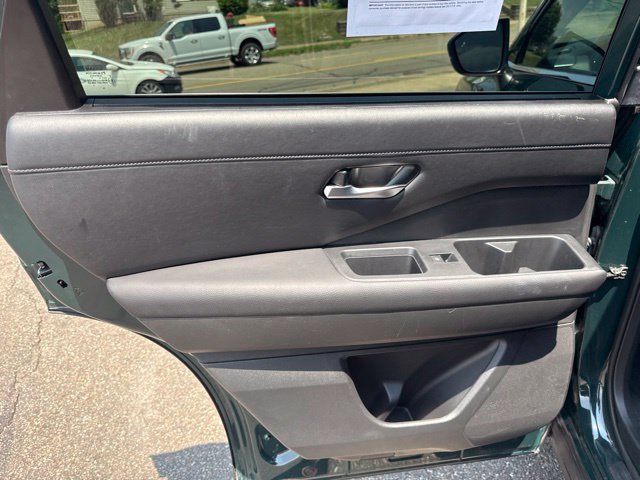 Used 2025 Nissan Pathfinder SL AWD/4WD image 43