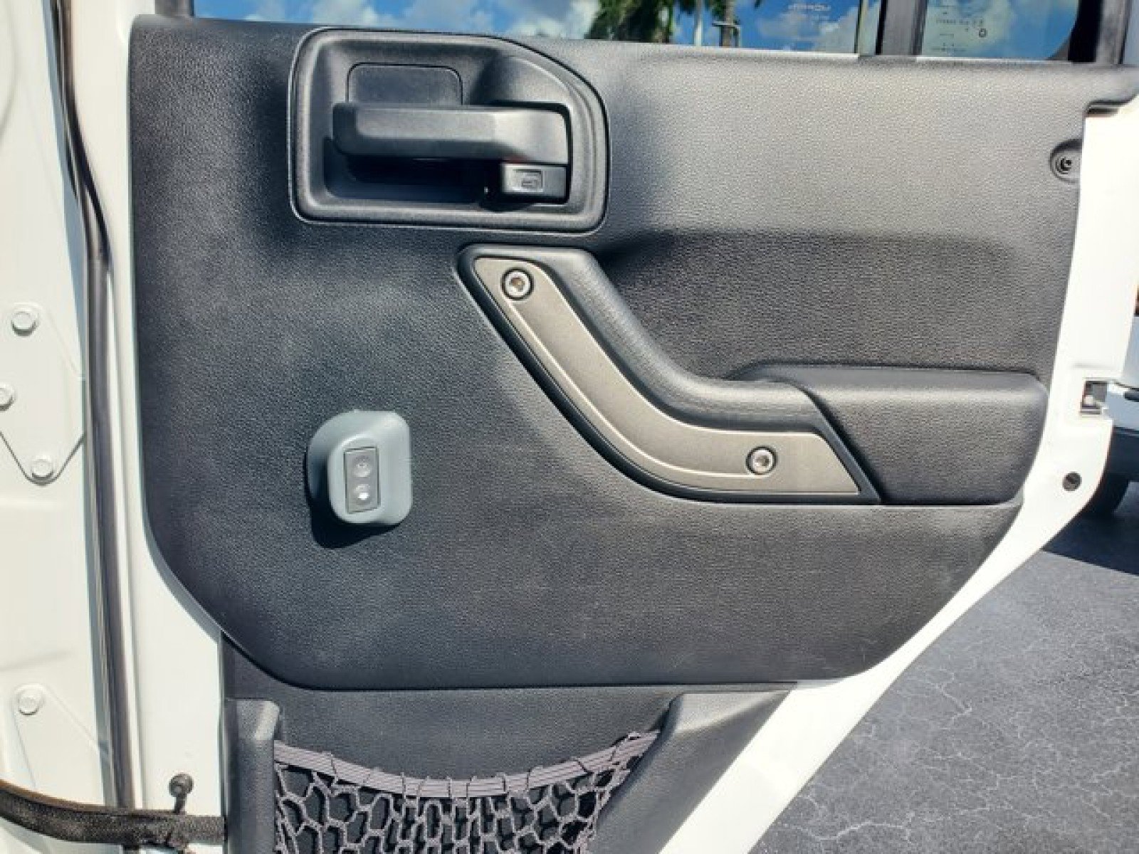 Used 2017 Jeep Wrangler Unlimited Sport w/ Mopar Black Appearance Group image 27