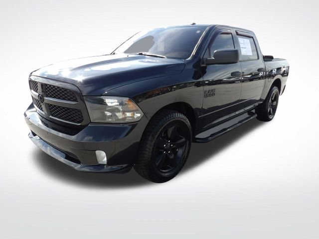 Used 2018 RAM 1500 Express w/ Black Ram 1500 Express Group RWD image 3