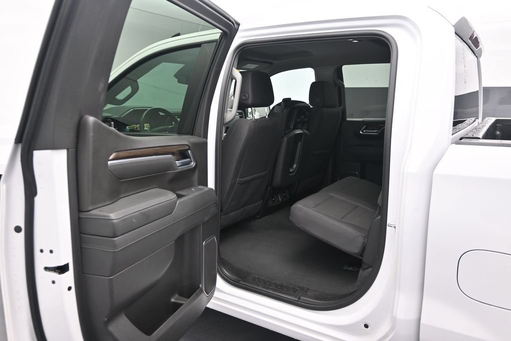Used 2025 Chevrolet Silverado 1500 LT AWD/4WD image 13