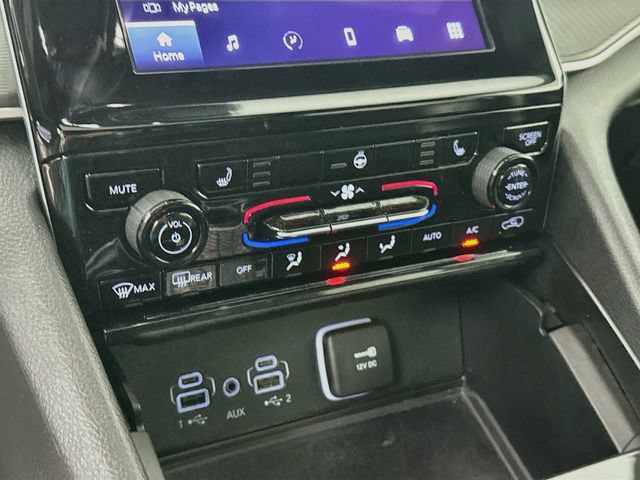 Used 2024 Jeep Grand Cherokee L Laredo AWD/4WD image 23