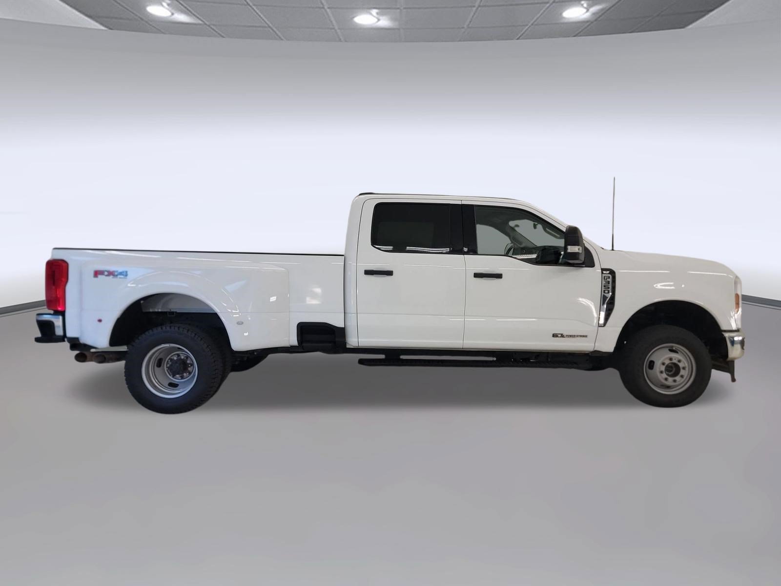 Certified 2025 Ford F350 XLT w/ FX4 Off-Road Package AWD/4WD image 6