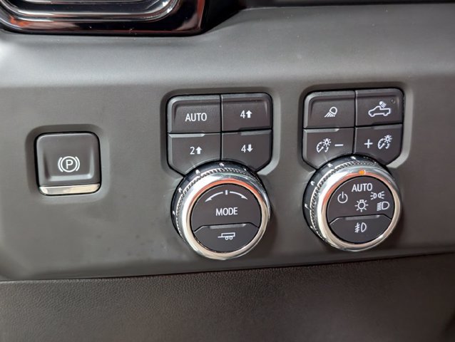 Used 2025 GMC Sierra 2500 AT4 AWD/4WD image 12