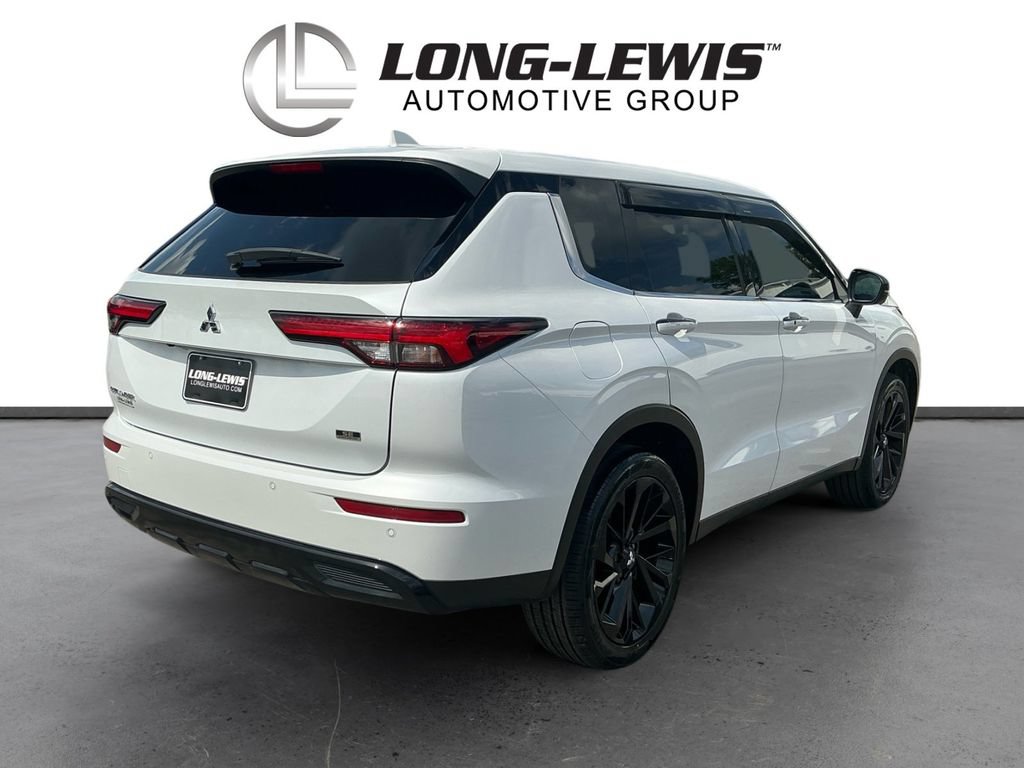 Used 2024 Mitsubishi Outlander SE Black Edition FWD image 7