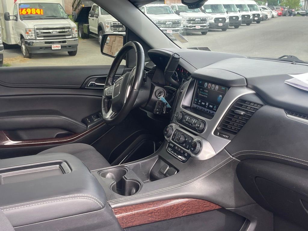Used 2019 GMC Yukon SLE w/ SLE Value Package image 16
