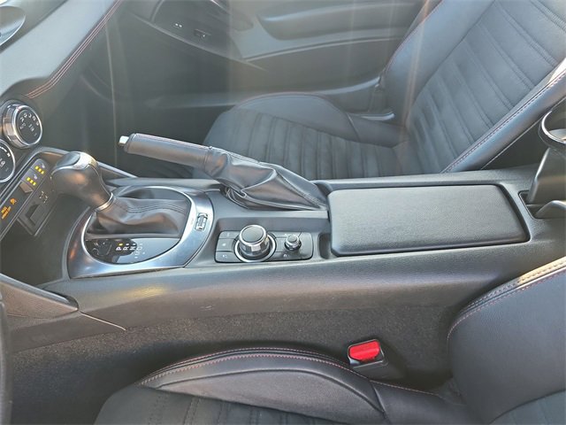 Used 2019 FIAT 124 Spider Abarth w/ Navigation & Sound Group image 21