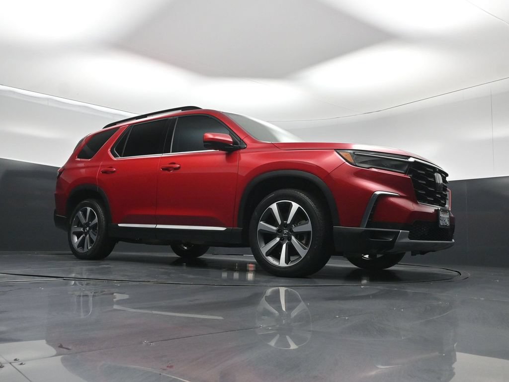 Used 2023 Honda Pilot Elite image 2