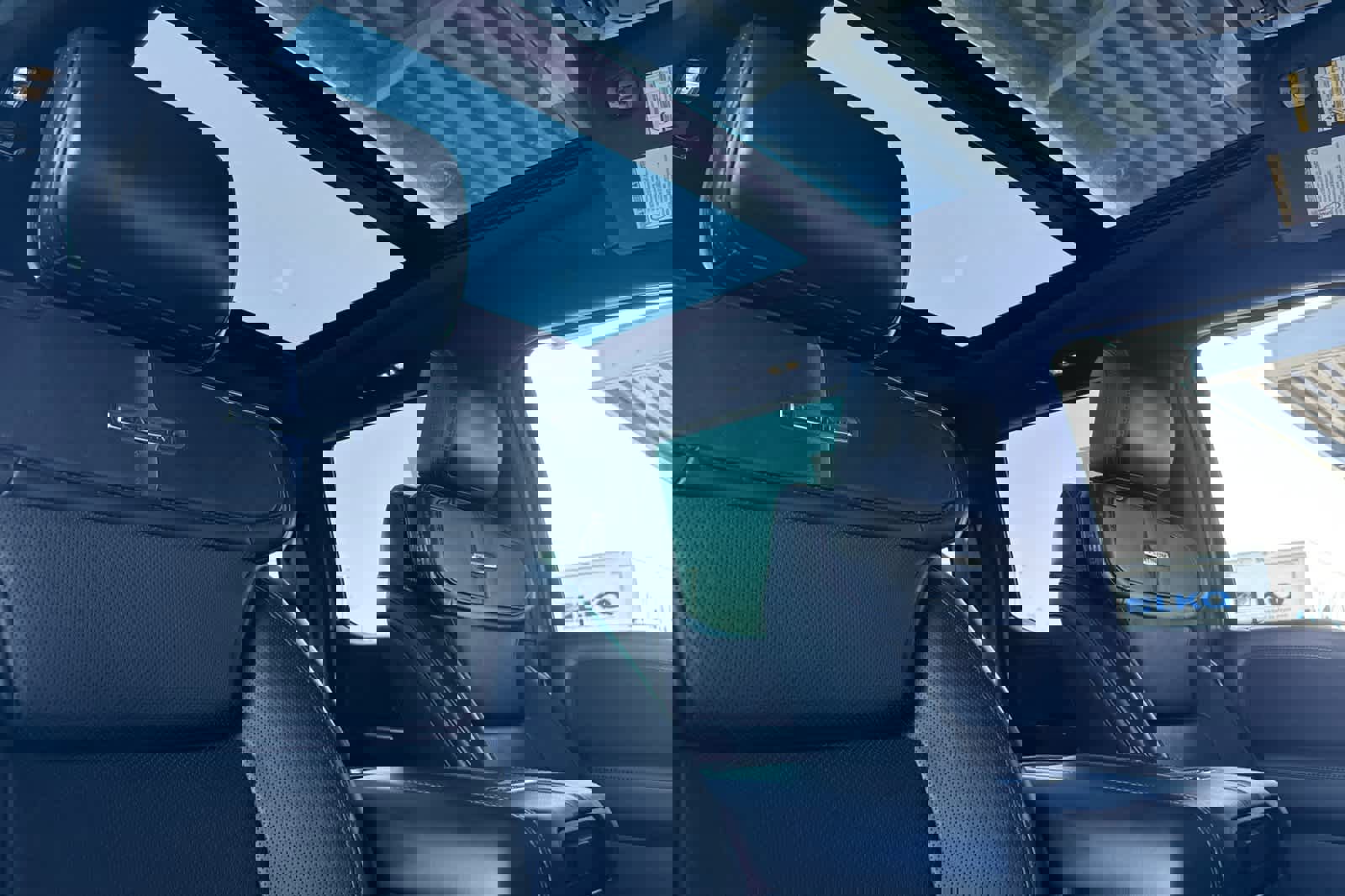 Certified 2025 Ford F350 Platinum w/ Tremor Off-Road Package image 16