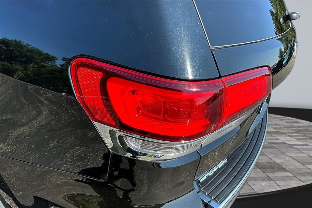 Used 2021 Jeep Grand Cherokee Limited AWD/4WD image 25