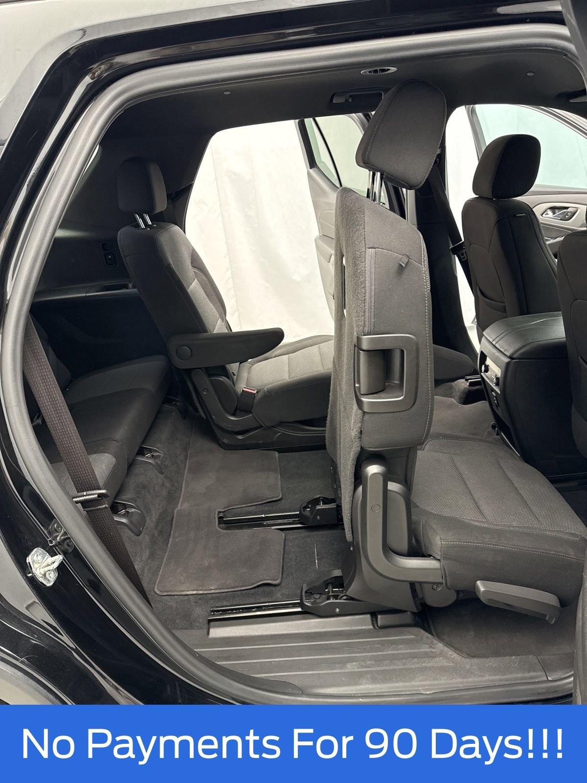 Used 2022 Chevrolet Traverse LT image 34