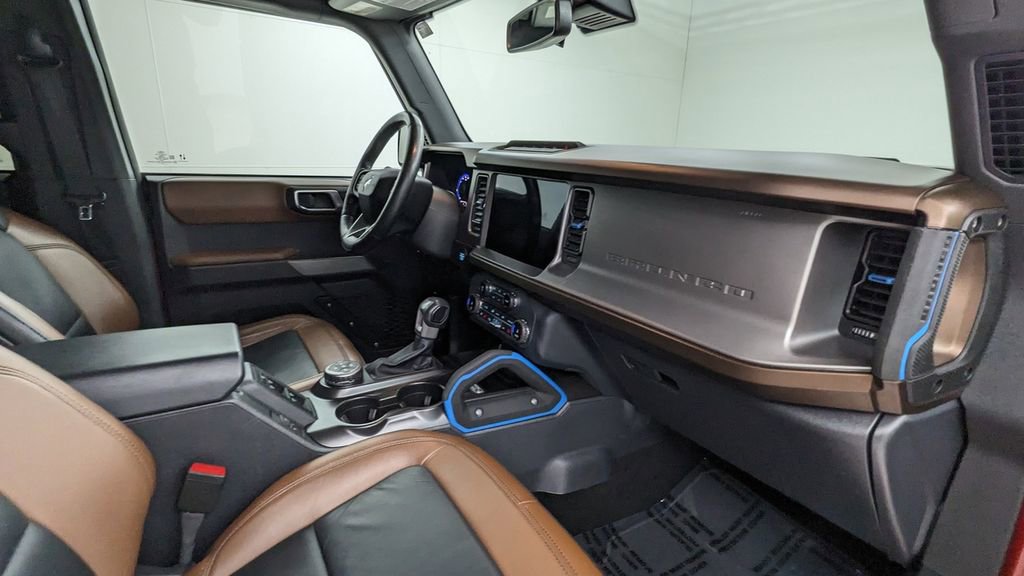 Certified 2022 Ford Bronco Outer Banks w/ Sasquatch Package AWD/4WD image 39