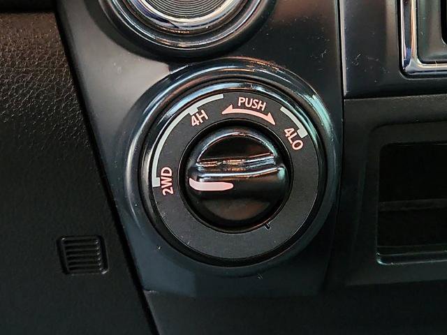 Used 2024 Nissan Titan SV w/ Accessory Utility Package AWD/4WD image 30