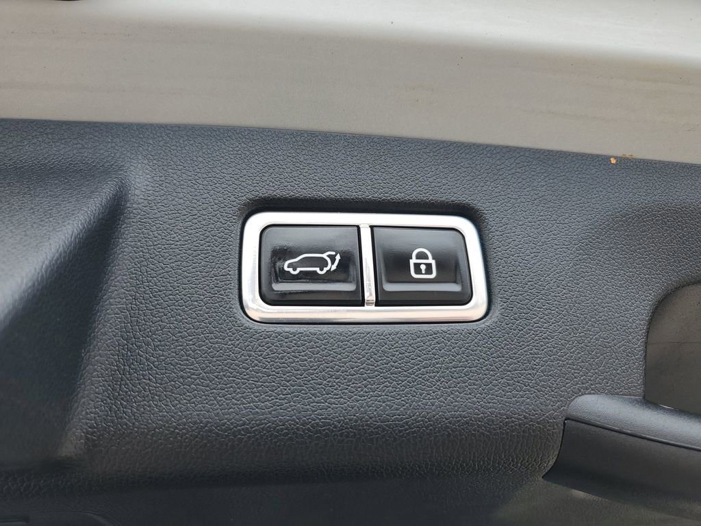 Used 2023 Kia Sorento SX AWD/4WD image 9
