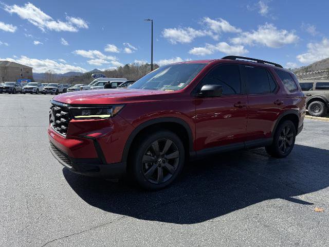 Used 2023 Honda Pilot Sport image 14