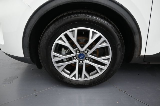 Certified 2022 Ford Escape SEL FWD image 9
