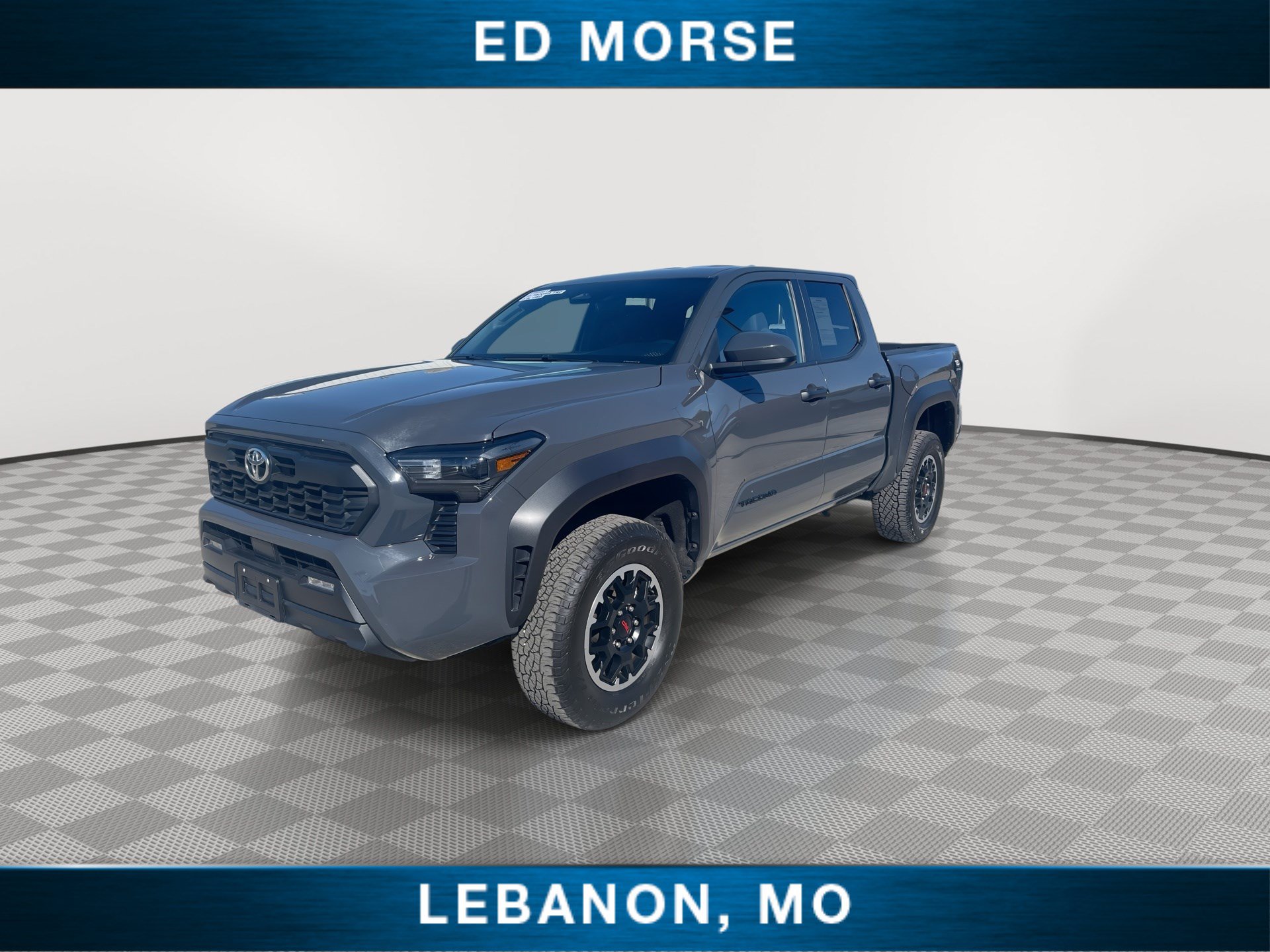 Used 2025 Toyota Tacoma TRD Off-Road AWD/4WD image 4