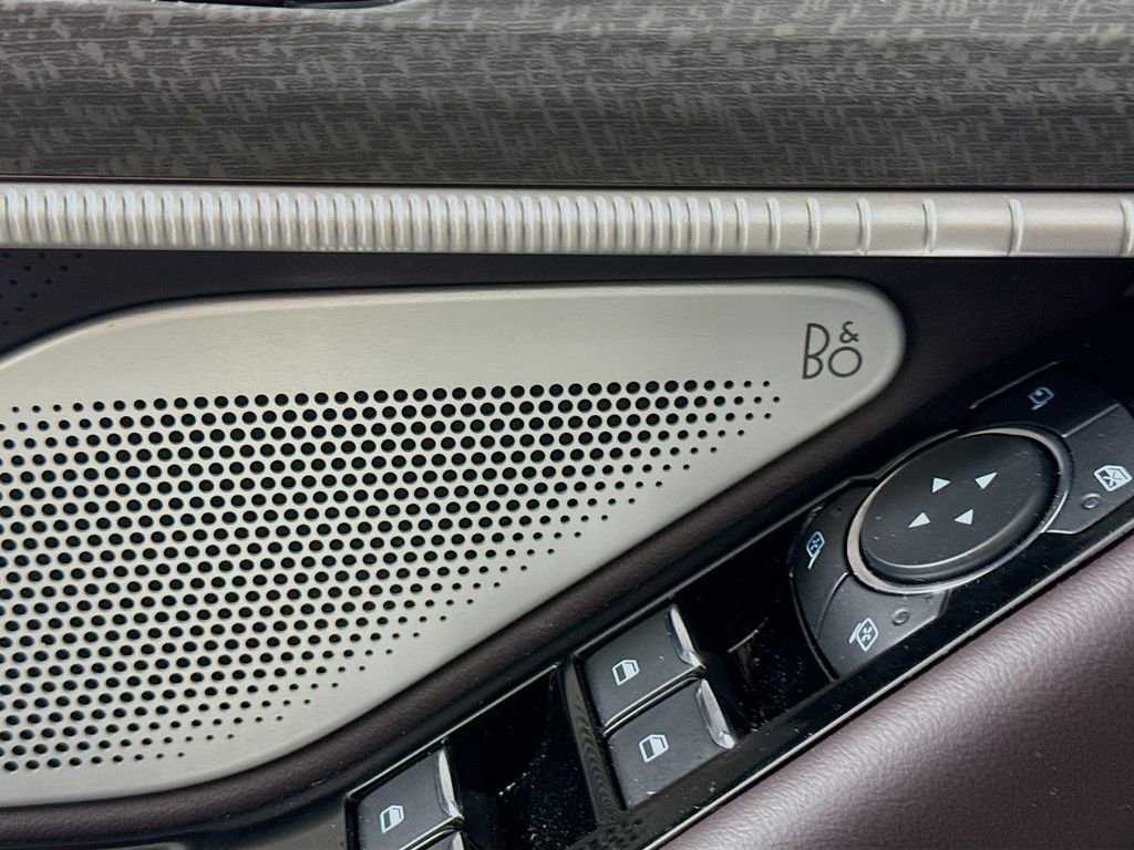 Certified 2025 Ford Explorer Platinum w/ Ultimate Package image 19