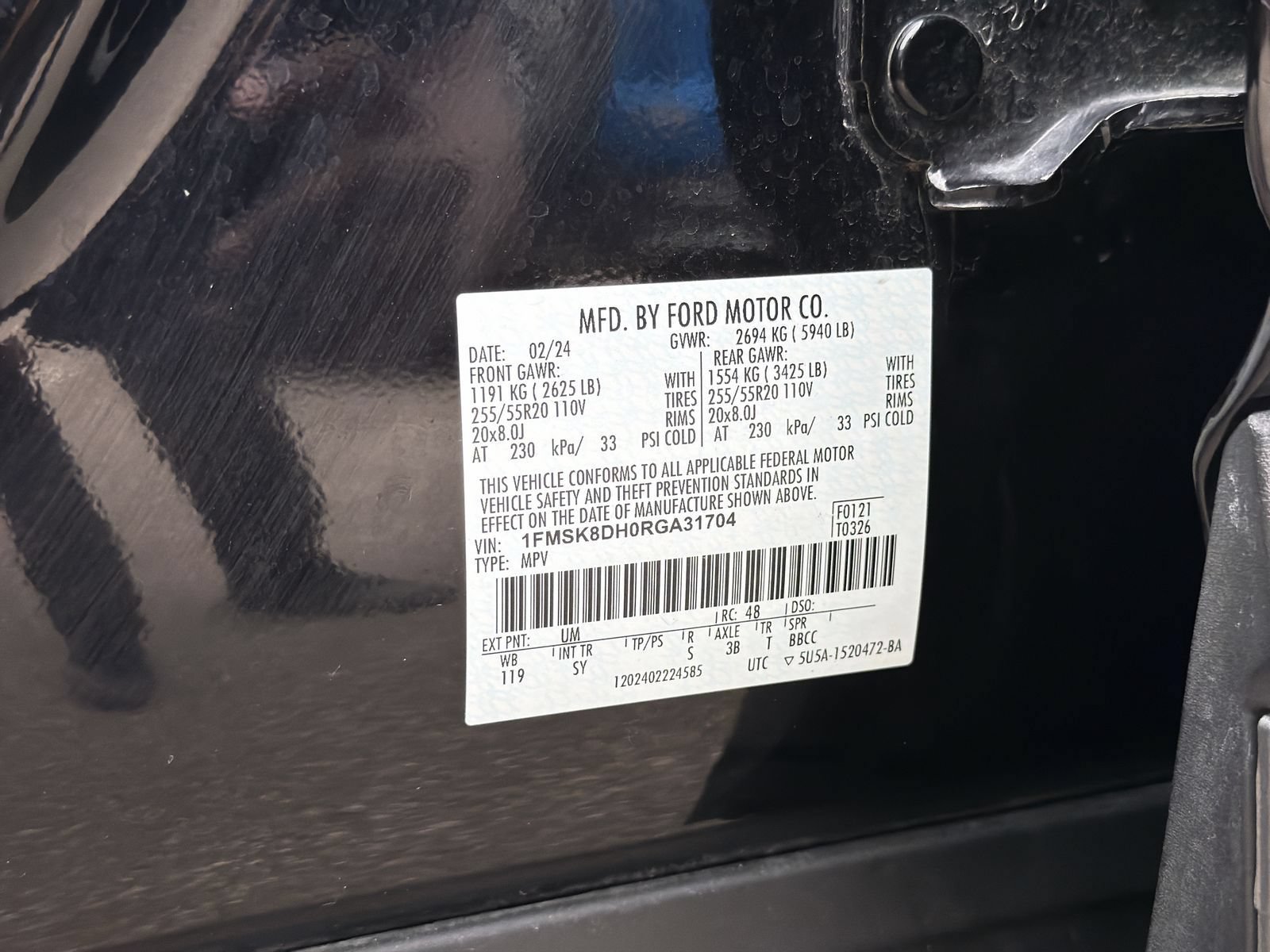 Certified 2024 Ford Explorer XLT w/ Equipment Group 202A AWD/4WD image 38
