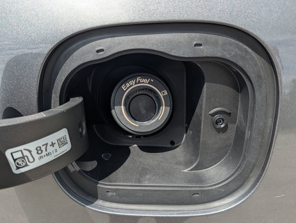 Certified 2025 Ford Escape ST-Line FWD image 33