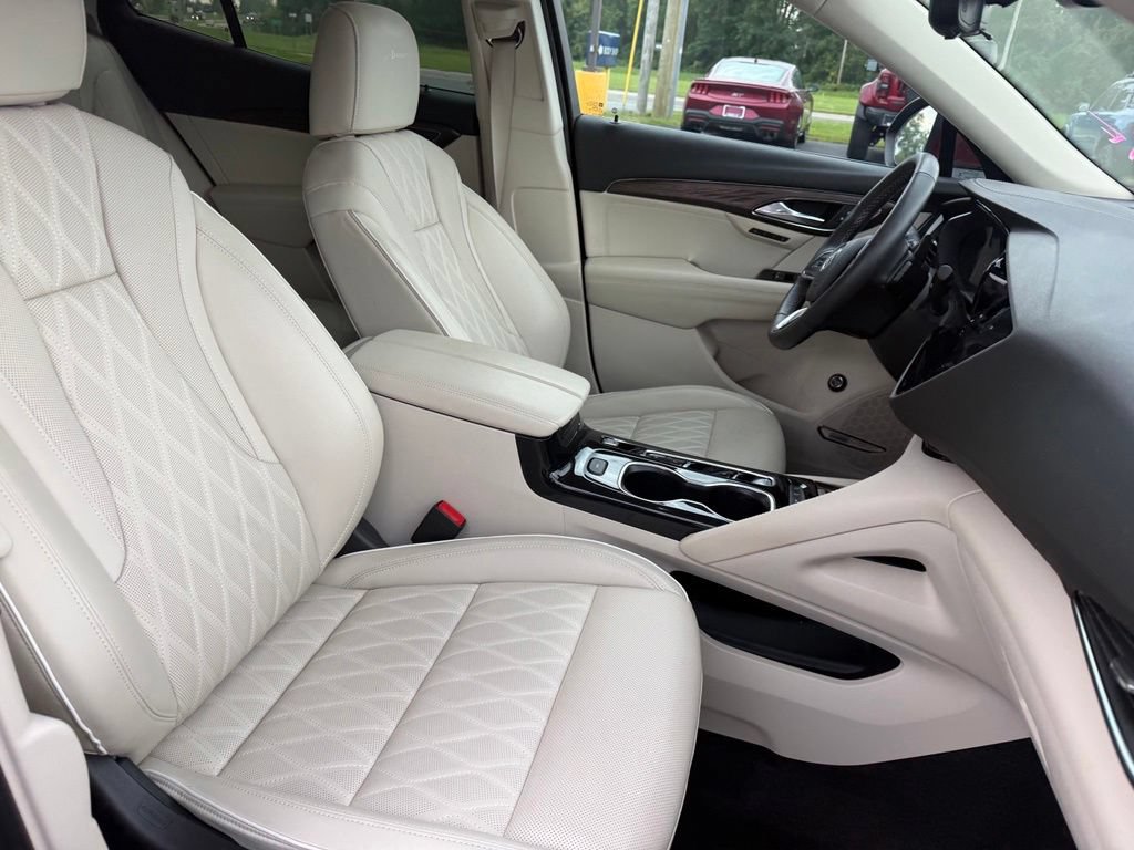 Used 2023 Buick Envision Avenir AWD/4WD image 13