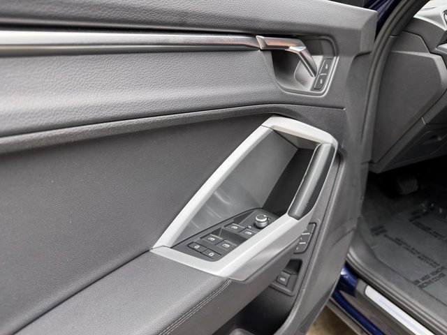 Used 2024 Audi Q3 2.0T Premium image 12