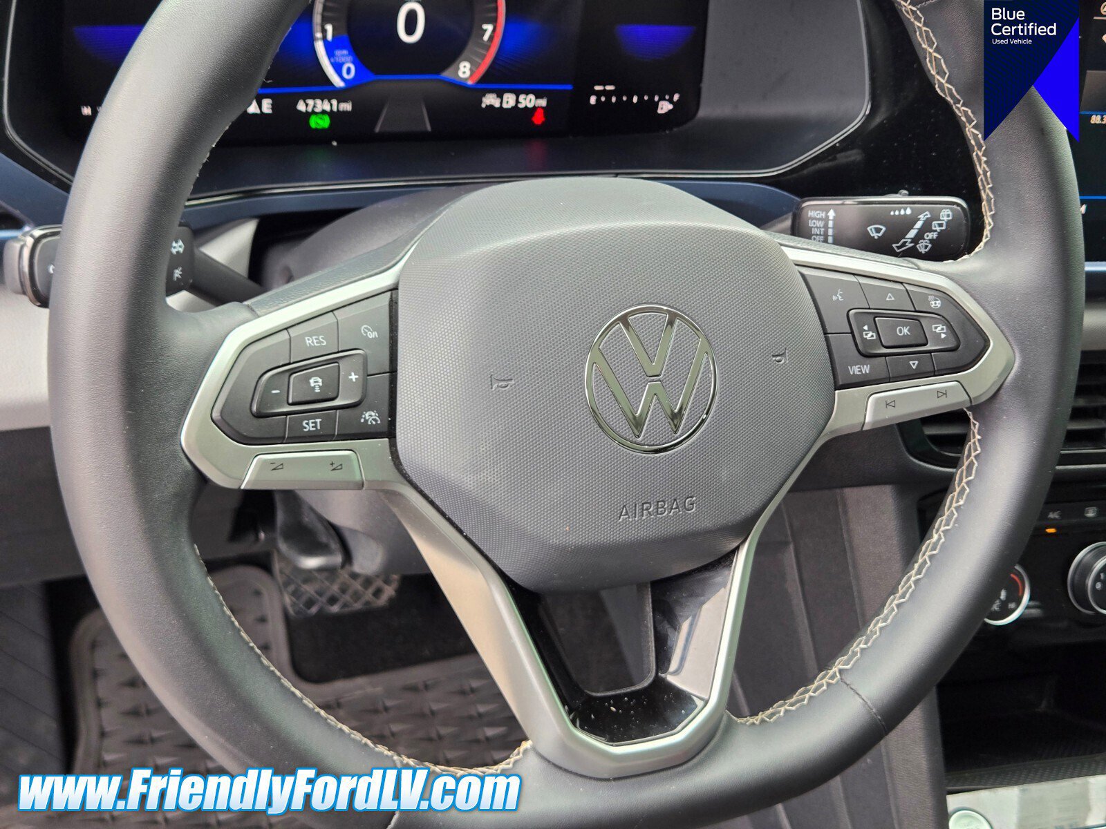 Used 2023 Volkswagen Taos SE w/ Panoramic Sunroof Package FWD image 19