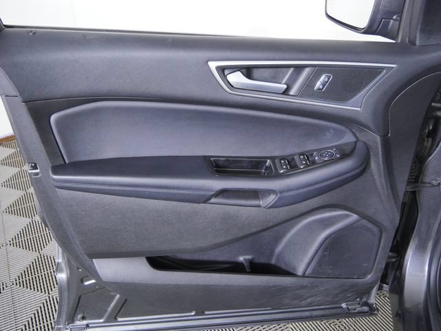 Certified 2018 Ford Edge SEL w/ Canadian Touring Package AWD/4WD image 19