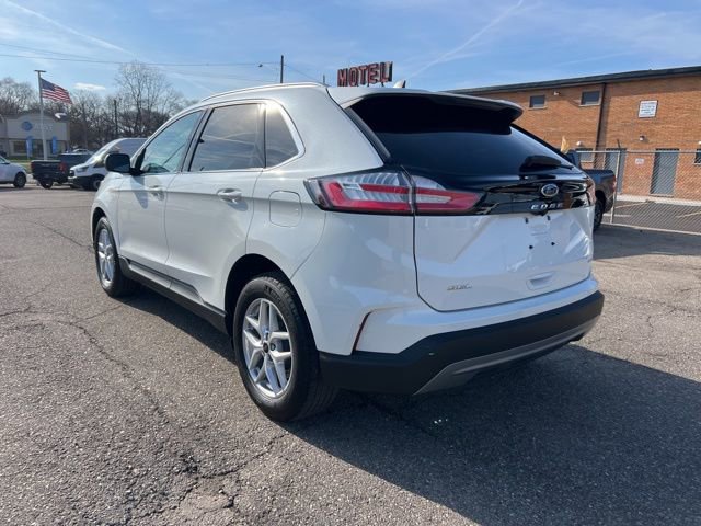 Certified 2024 Ford Edge SEL w/ Convenience Package AWD/4WD image 5
