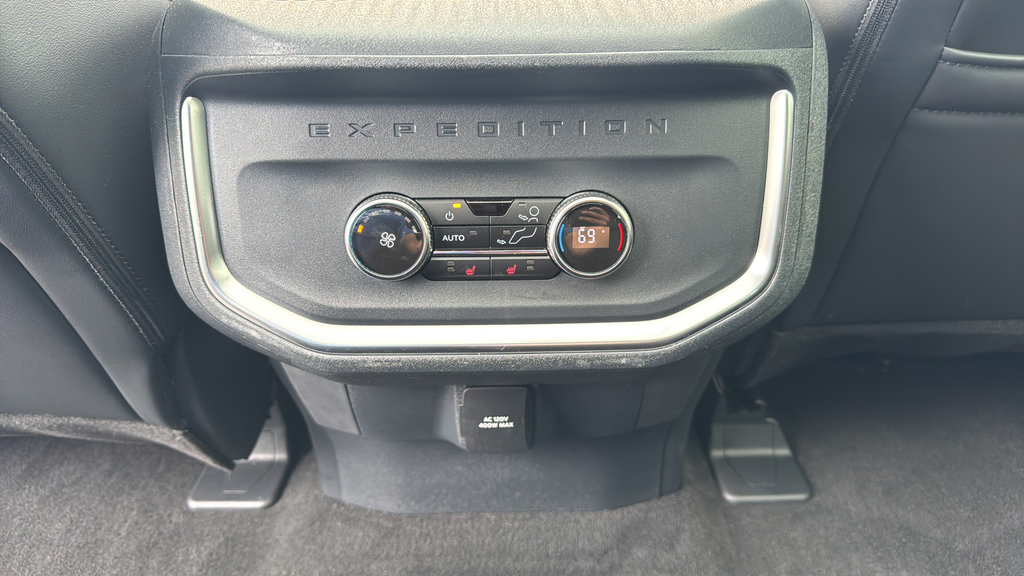 Certified 2025 Ford Expedition Tremor AWD/4WD image 31