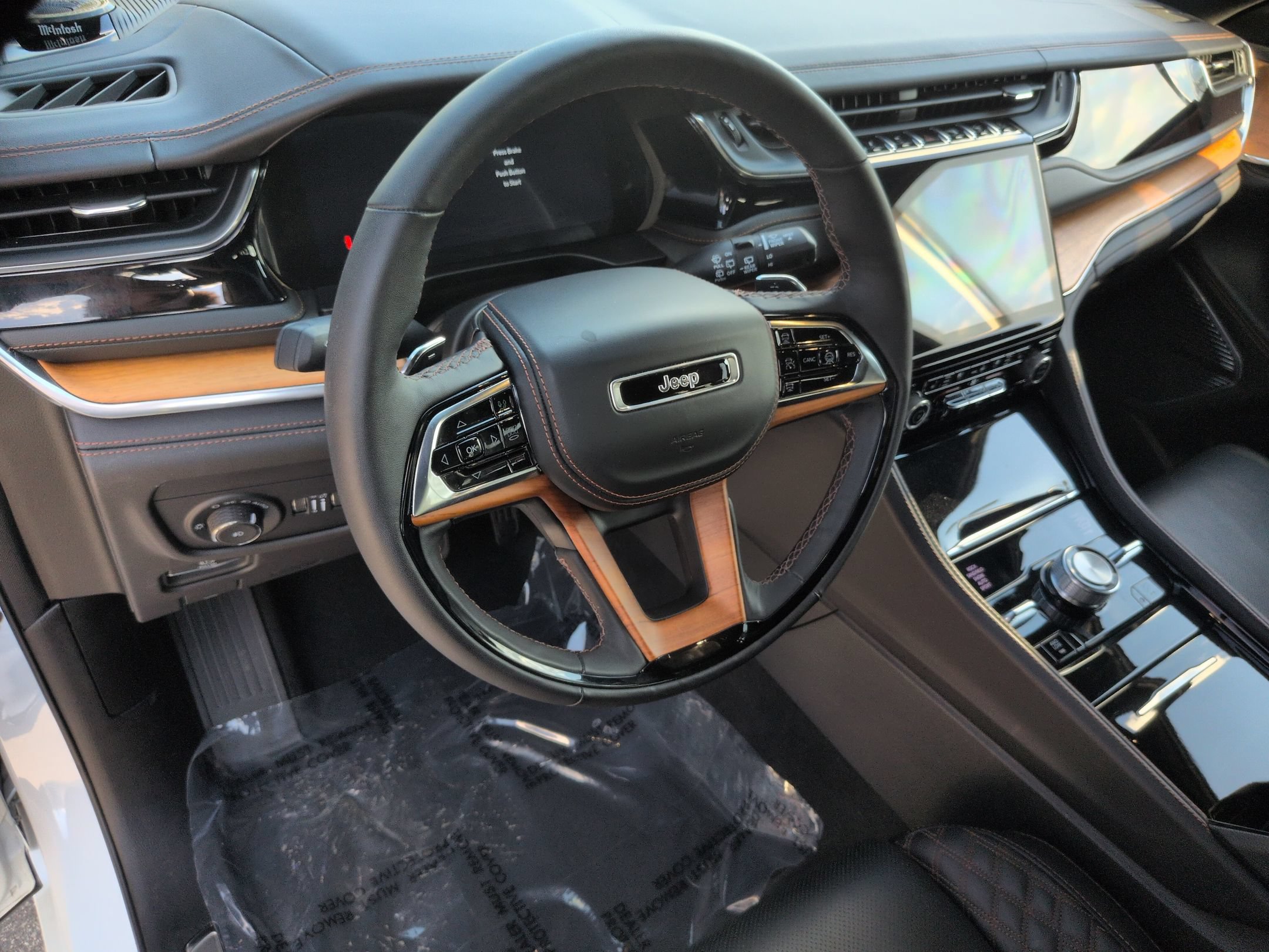 Used 2024 Jeep Grand Cherokee Summit AWD/4WD image 17