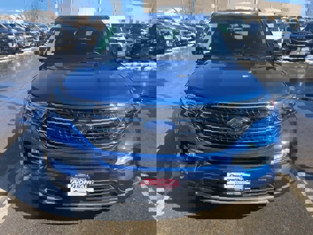 Certified 2022 Ford Explorer XLT w/ Equipment Group 202A image 8