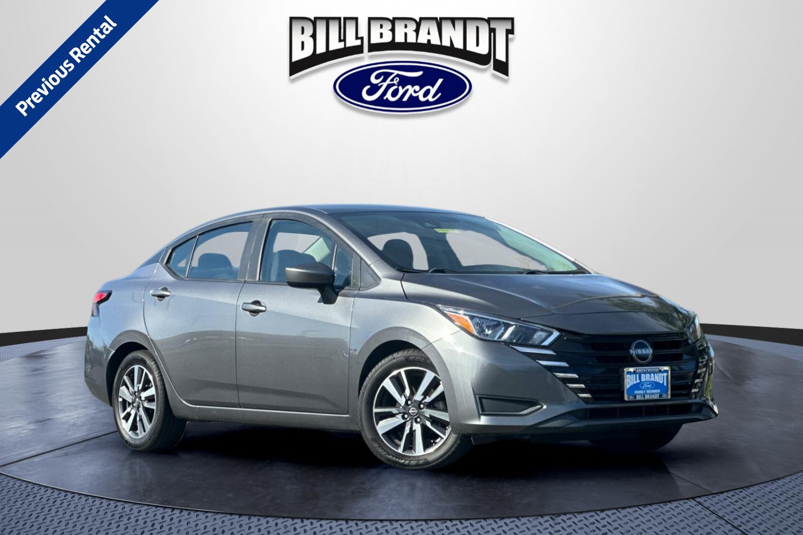 Used 2023 Nissan Versa SV FWD image 1