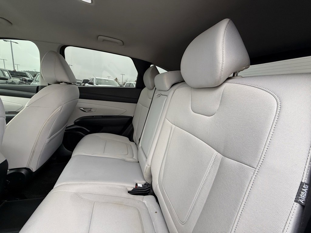 Used 2025 Hyundai Tucson SE image 27